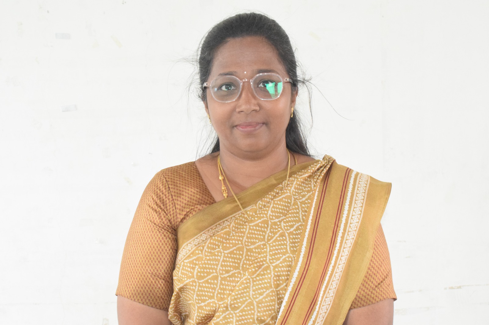 Ms.SHARMILA DEVI V - ENGLISH