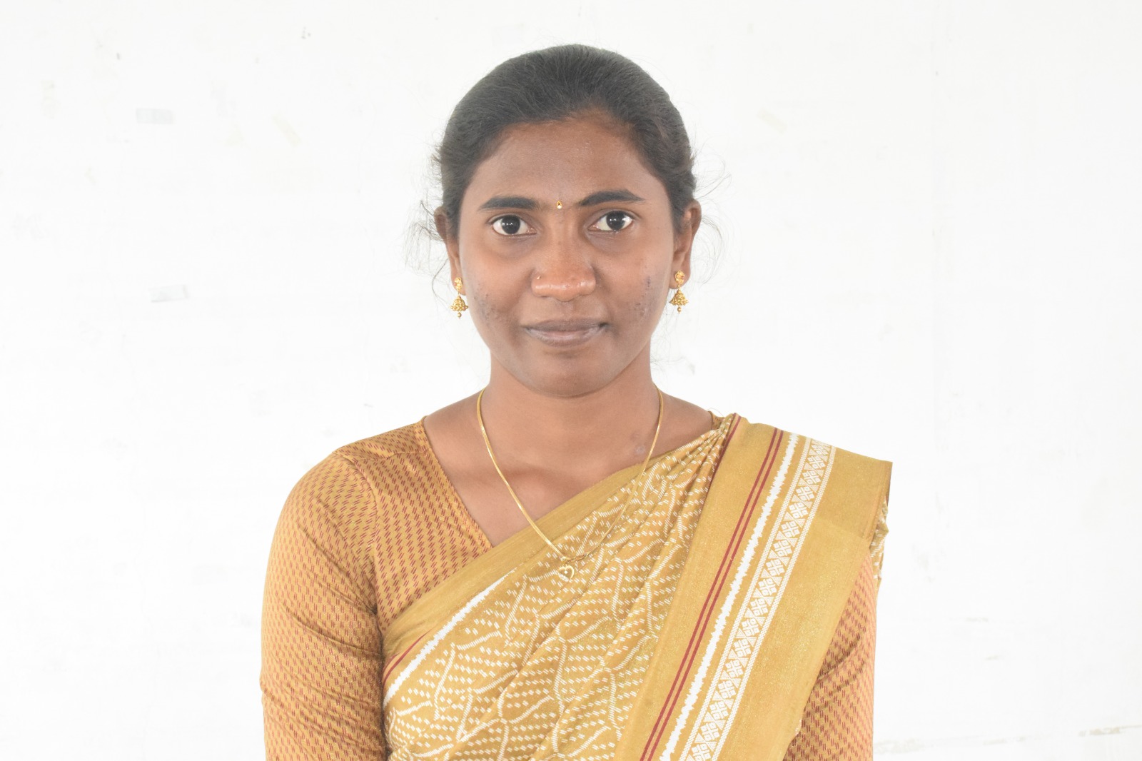 Ms.DHARSHINI M - PRT